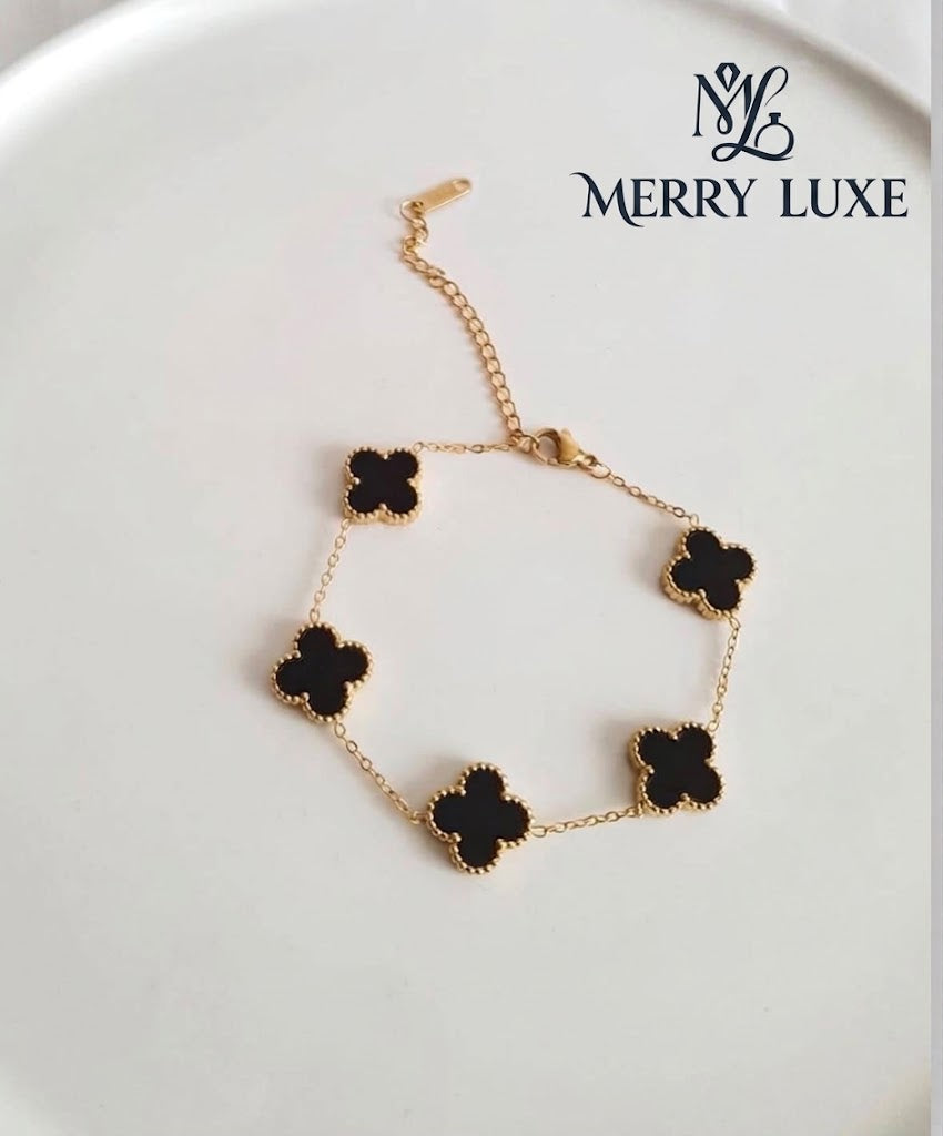 Merry Luxe Elegant Four-Leaf Clover Charm Bracelet