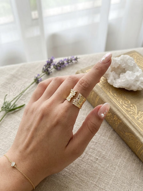 Elegant Gold Pave Diamond Split-Band RingProduct